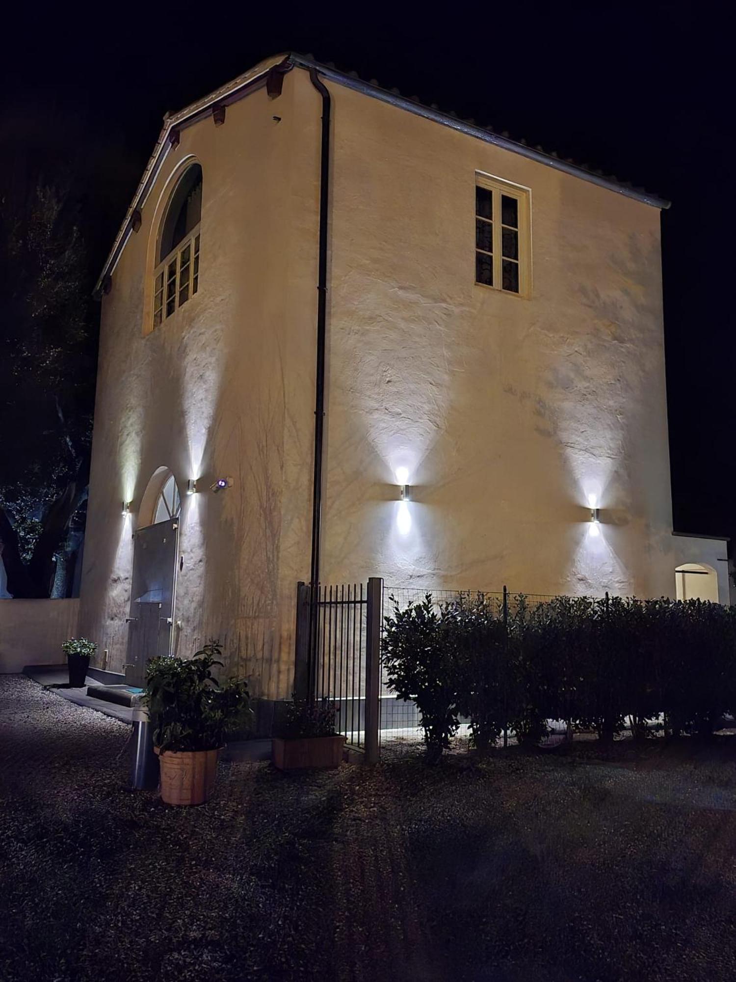 La Villa Apartments Tinaia - Excellent For Sardegna & Corsica - 6-8 Beds - Private Parking Included With Camera Livorno Exterior foto